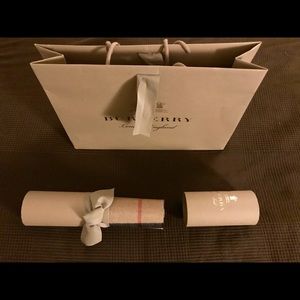 Burberry Giant Check Cashmere Scarf NWT
